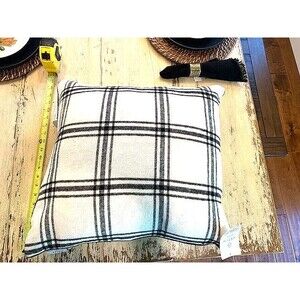 NWT Aspen Home Modern Farmhouse Fleece throw pillow